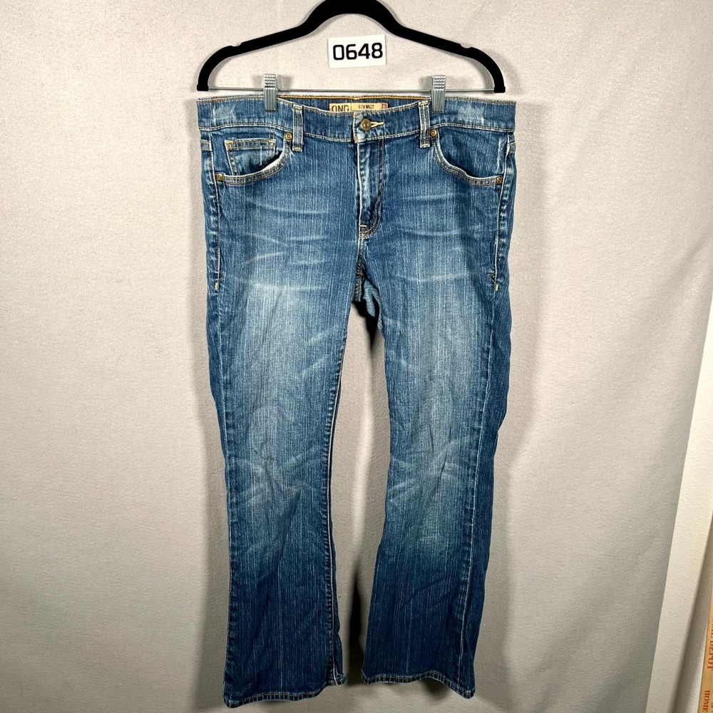 Old Navy Jeans Womens 35W Blue Denim Stretch Medium Wash Low Waist Bootcut Leg